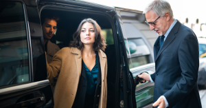 Besoin d’un taxi aéroport à Paris ? Service rapide vers CDG, Orly ou Beauvais avec chauffeur privé, réservation simple et véhicule climatisé.